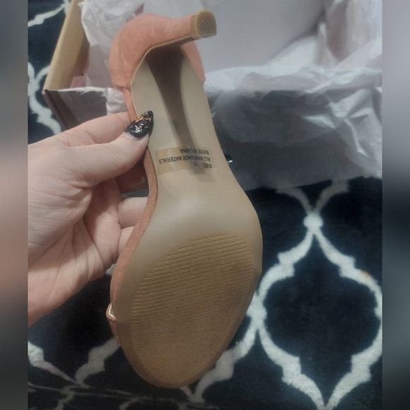 NIB Charlotte Russe blush suede ankle wrap sandal size 8 - Picture 7 of 9